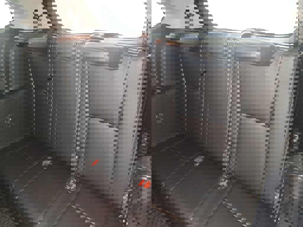 Certified 2021 Toyota Highlander XLE image 17