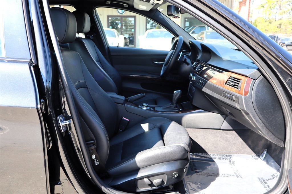 Used 2011 BMW 335i Sedan RWD image 16