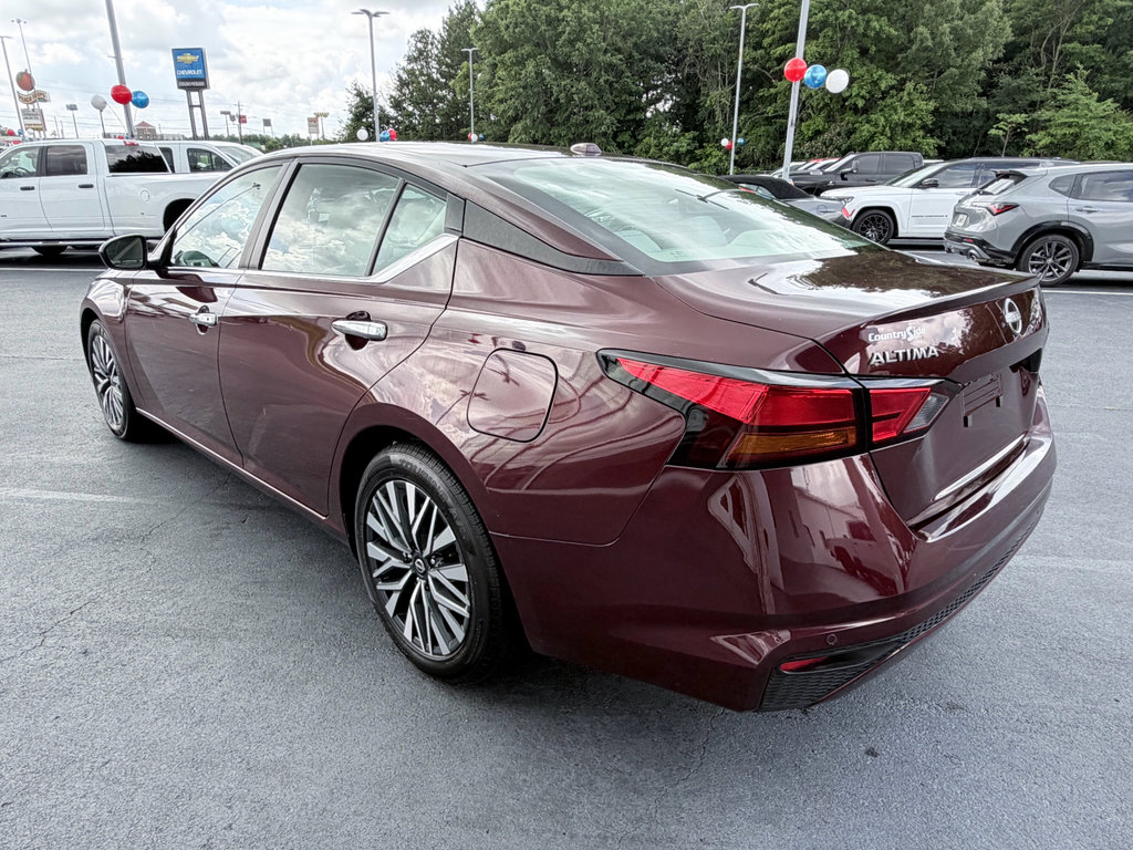 Used 2025 Nissan Altima 2.5 SV FWD image 7