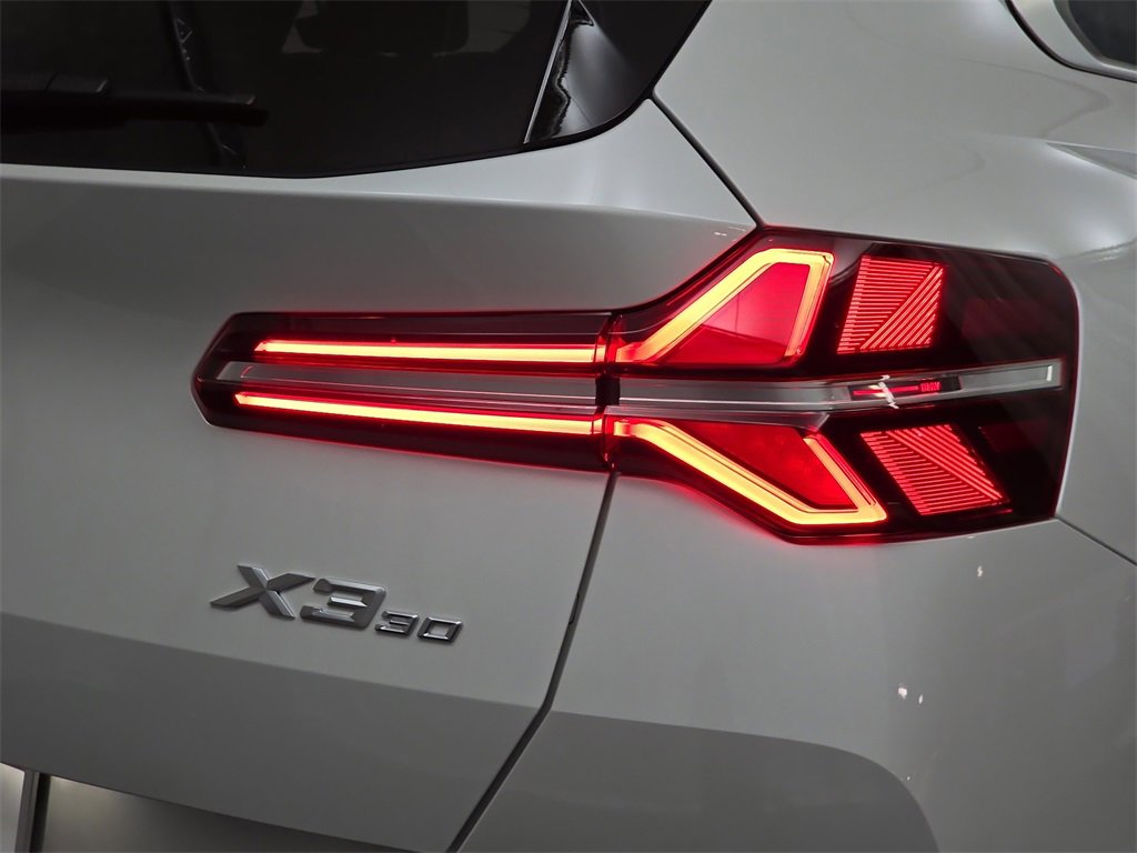 Used 2025 BMW X3 xDrive30i w/ Premium Package image 35