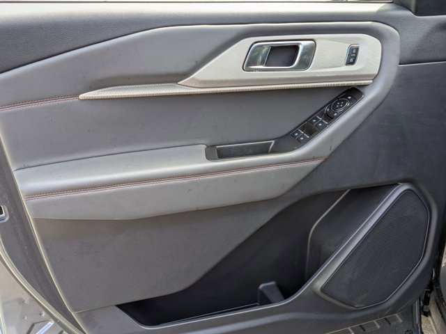Used 2025 Ford Explorer Active w/ Active Comfort Package image 10