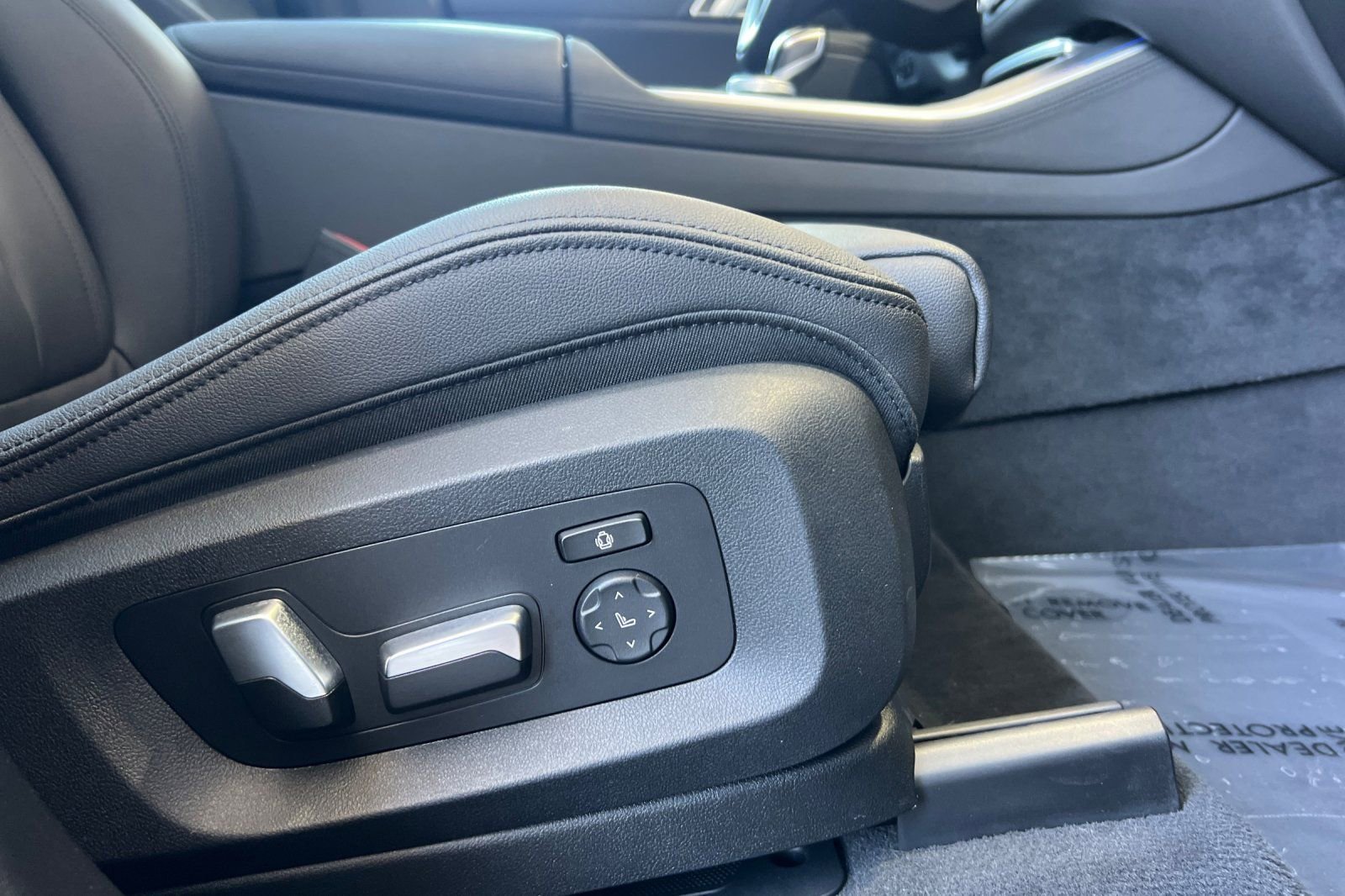 Used 2022 BMW X5 sDrive40i w/ Parking Assistance Package image 22