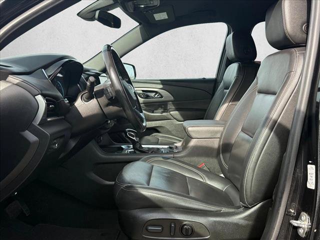 Used 2022 Chevrolet Traverse LT image 15
