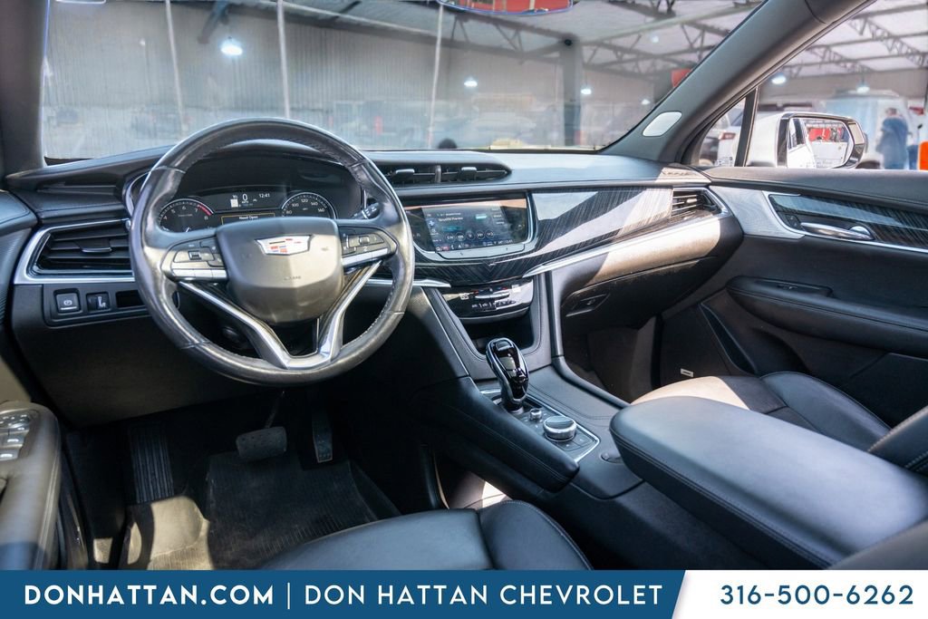Used 2021 Cadillac XT6 Premium Luxury w/ LPO, Floor Liner Package AWD/4WD image 21