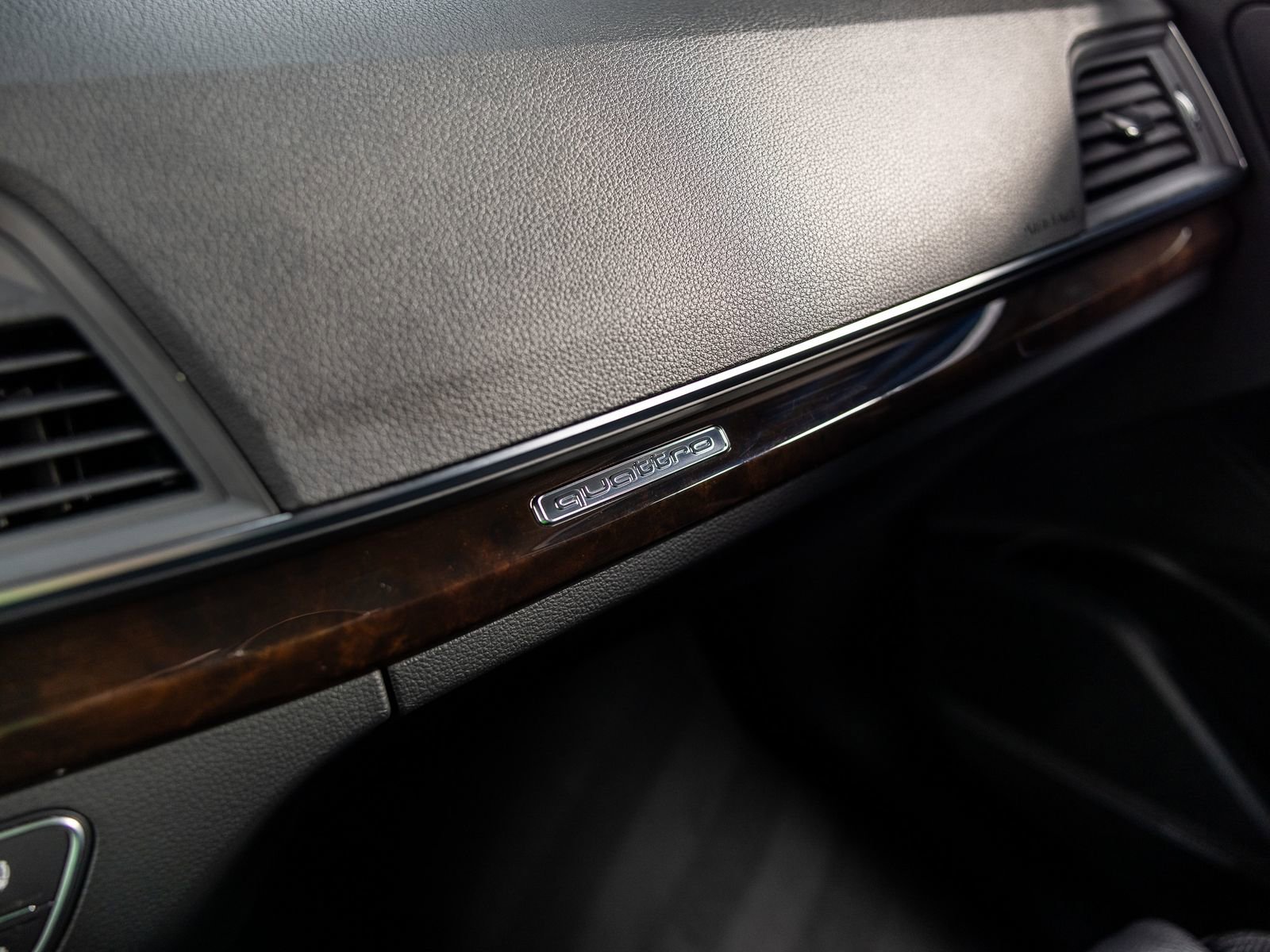 Used 2019 Audi Q5 2.0T Premium Plus w/ Premium Plus Package image 30