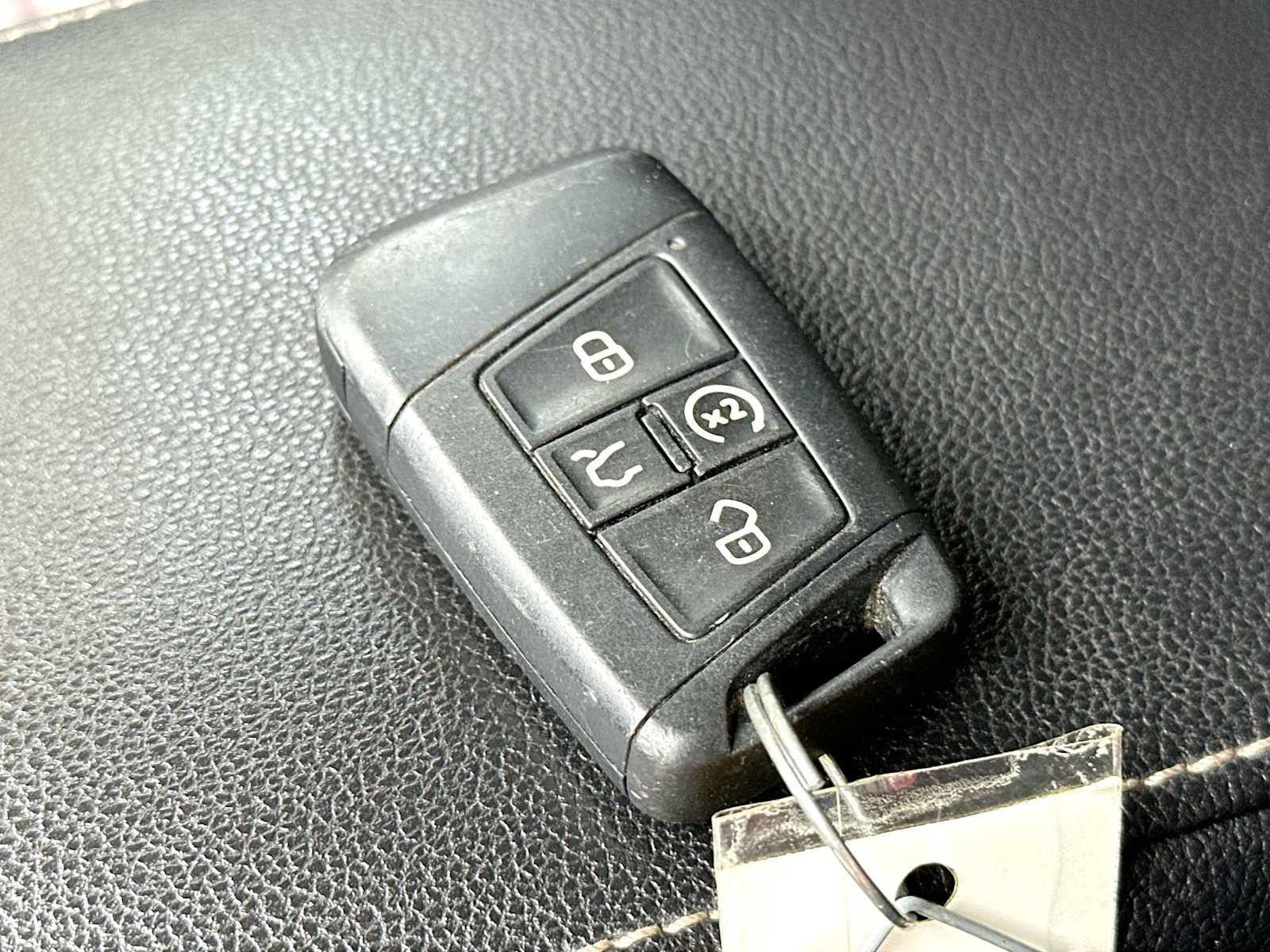 Used 2022 Volkswagen Tiguan SE AWD/4WD image 29
