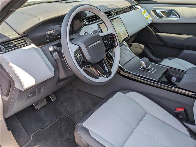 New 2026 Land Rover Range Rover Velar Dynamic SE image 3