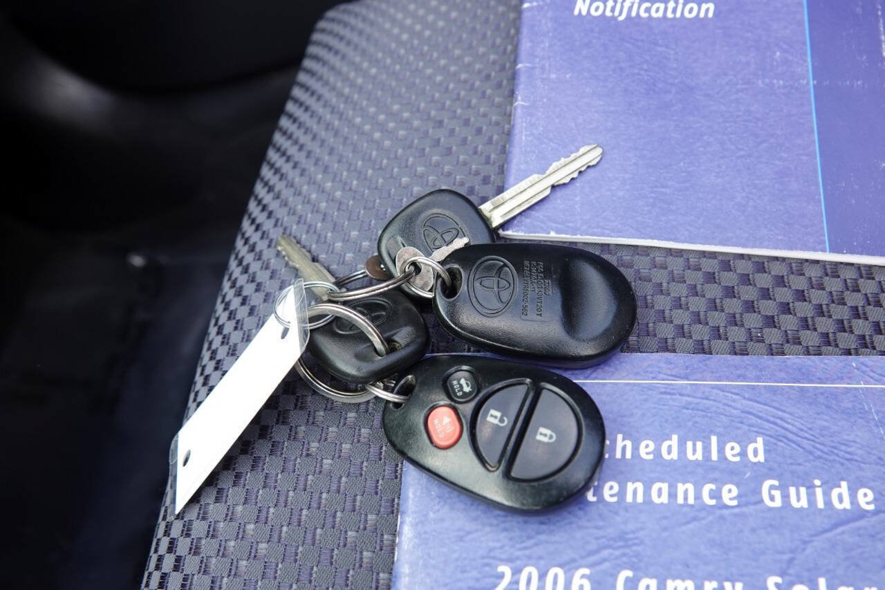 Used 2006 Toyota Solara SE FWD image 7