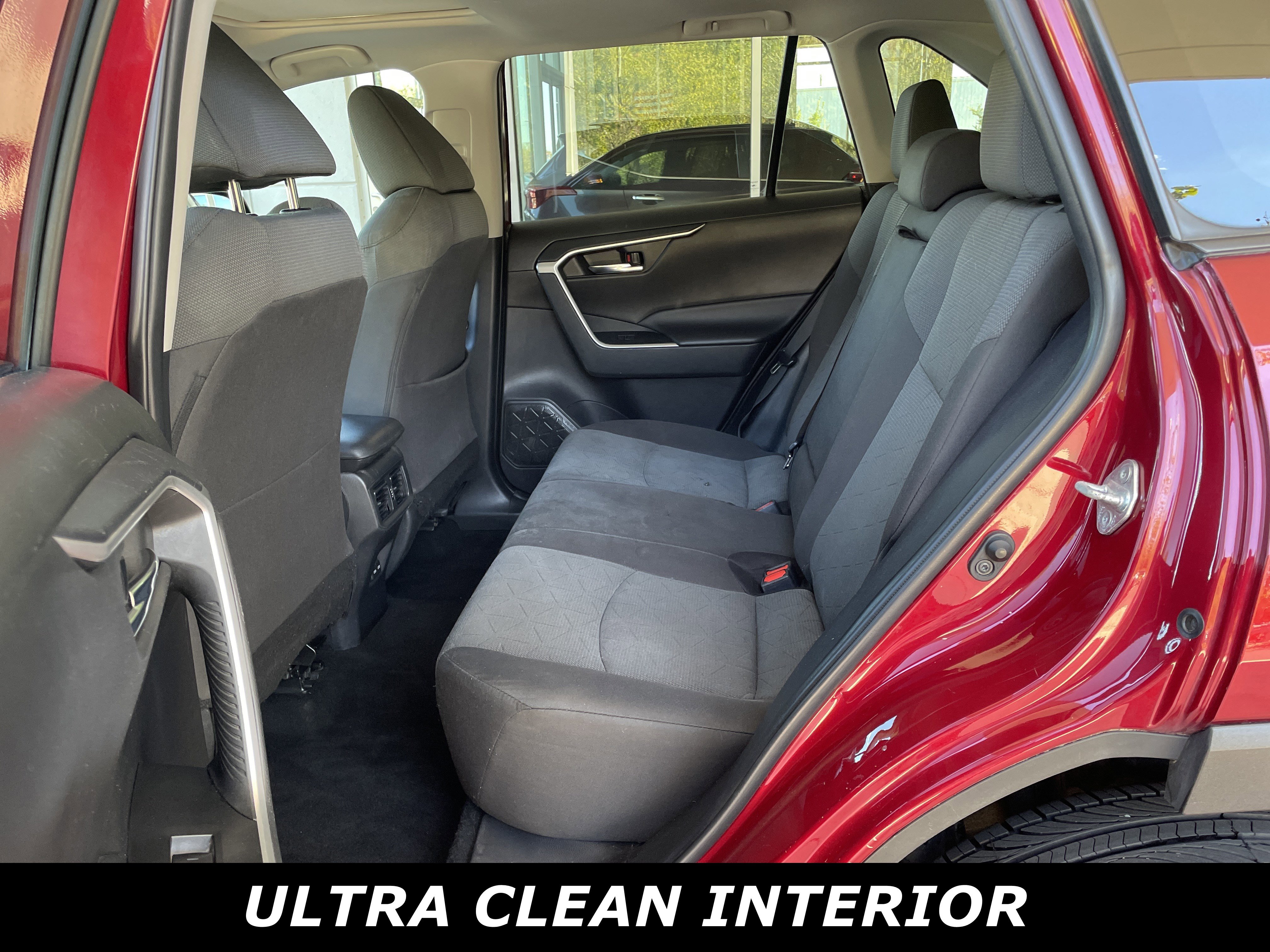 Used 2022 Toyota RAV4 XLE w/ Convenience Package image 18