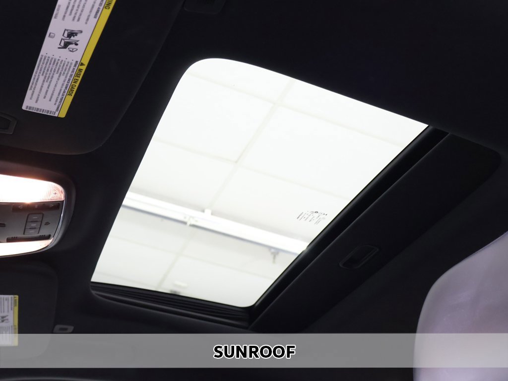 Used 2017 Jeep Grand Cherokee Altitude image 4