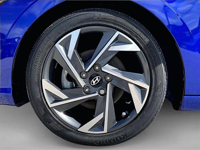 Used 2024 Hyundai Elantra Limited FWD image 10
