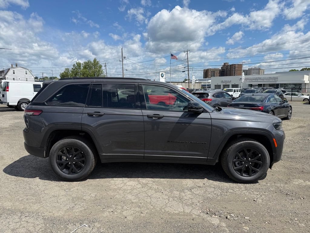 New 2026 Jeep Grand Cherokee Altitude AWD/4WD image 6