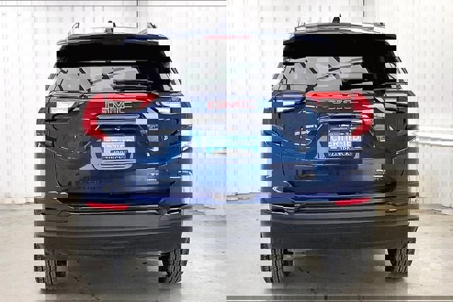 Certified 2023 GMC Terrain SLE w/ Driver Convenience Package image 4