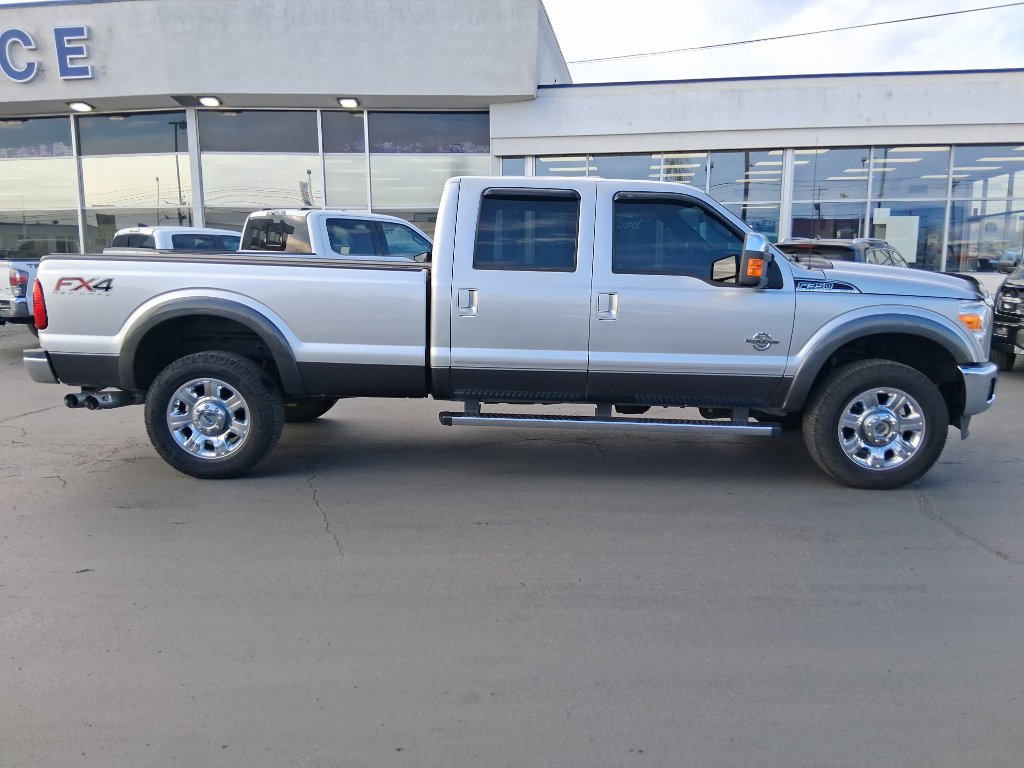 Used 2016 Ford F350 Lariat w/ Lariat Ultimate Package image 2