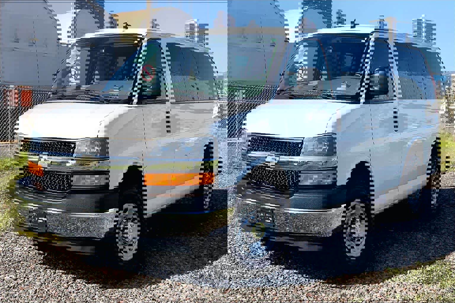 Used 2019 Chevrolet Express 3500 LT w/ LT Preferred Equipment Group image 7