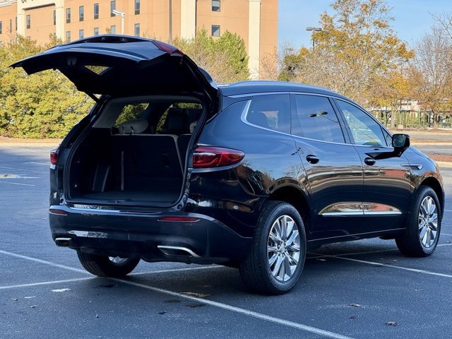 Used 2020 Buick Enclave Essence w/ Sound and Sites Package image 18