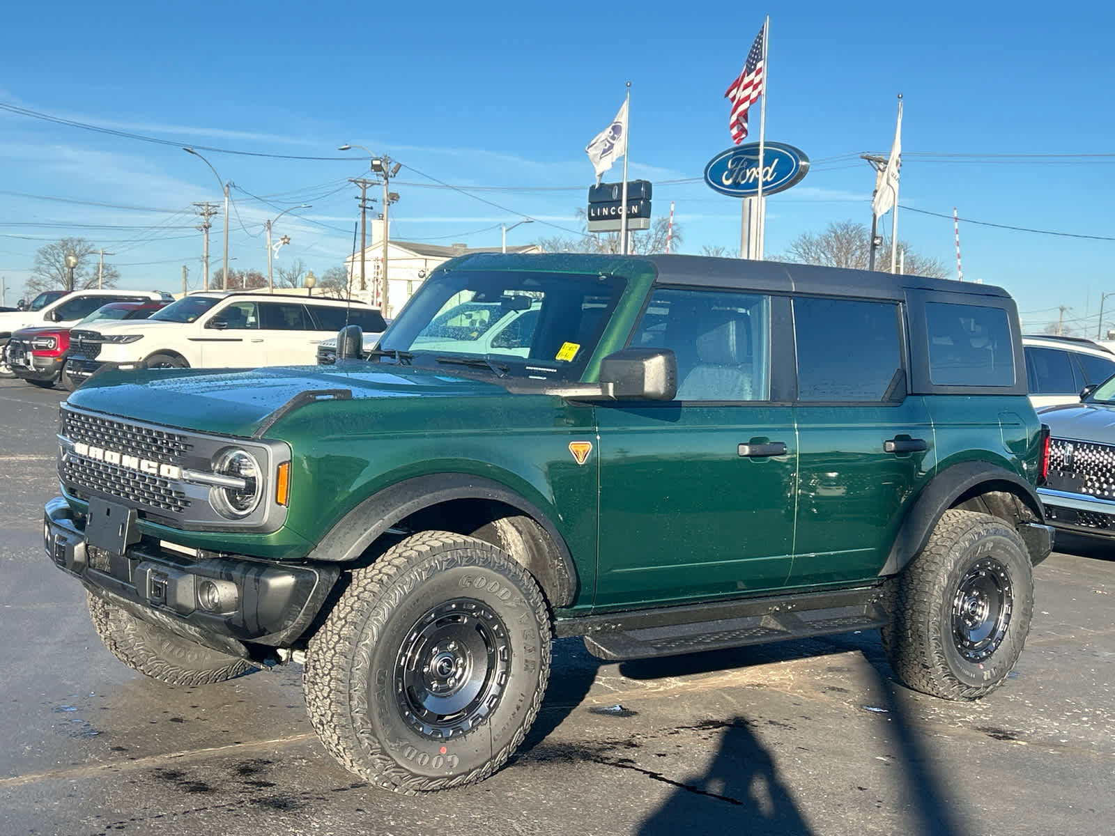 New 2025 Ford Bronco Badlands w/ Sasquatch Package image 2