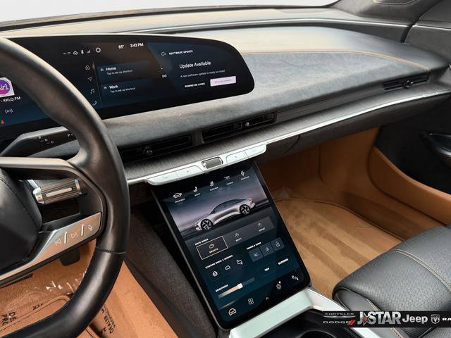 Used 2023 Lucid Air Grand Touring image 20