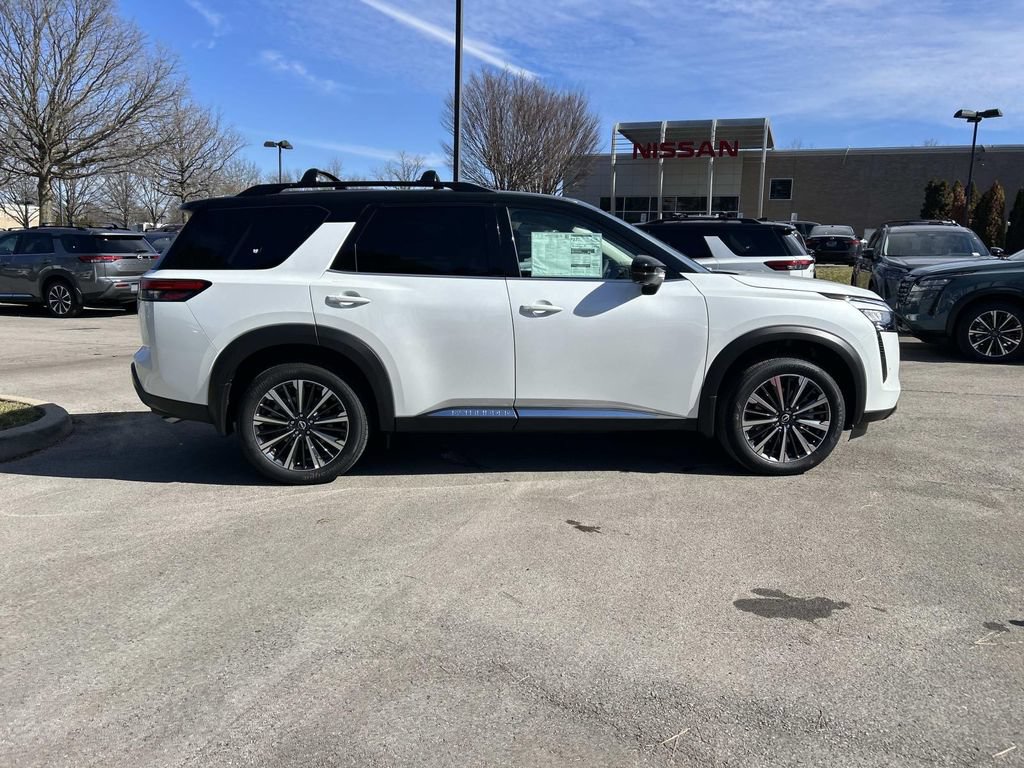 New 2026 Nissan Pathfinder Platinum AWD/4WD image 11