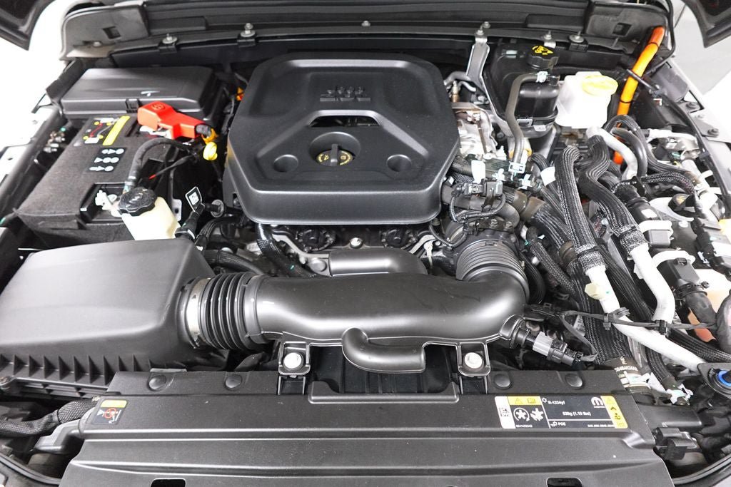 Used 2023 Jeep Wrangler Unlimited Sahara AWD/4WD image 36