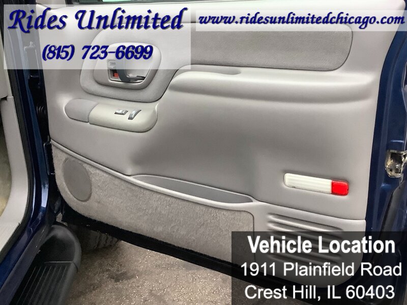 Used 1999 Chevrolet Suburban 2500 w/ Preferred Equipment Group 2 AWD/4WD image 31