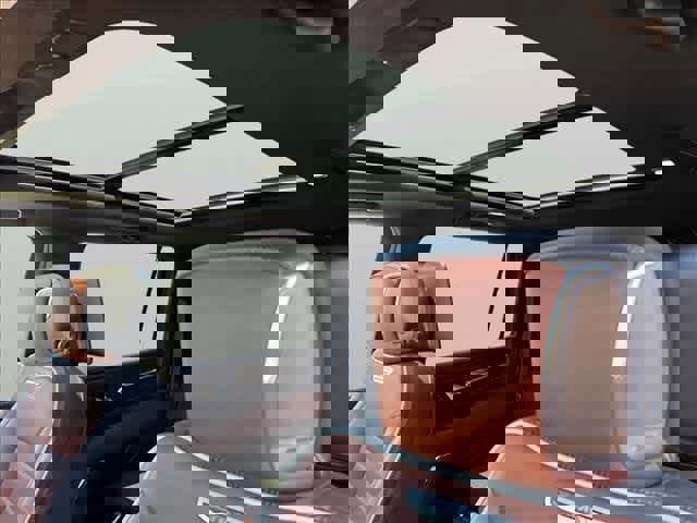 Used 2023 GMC Yukon XL Denali Ultimate AWD/4WD image 13