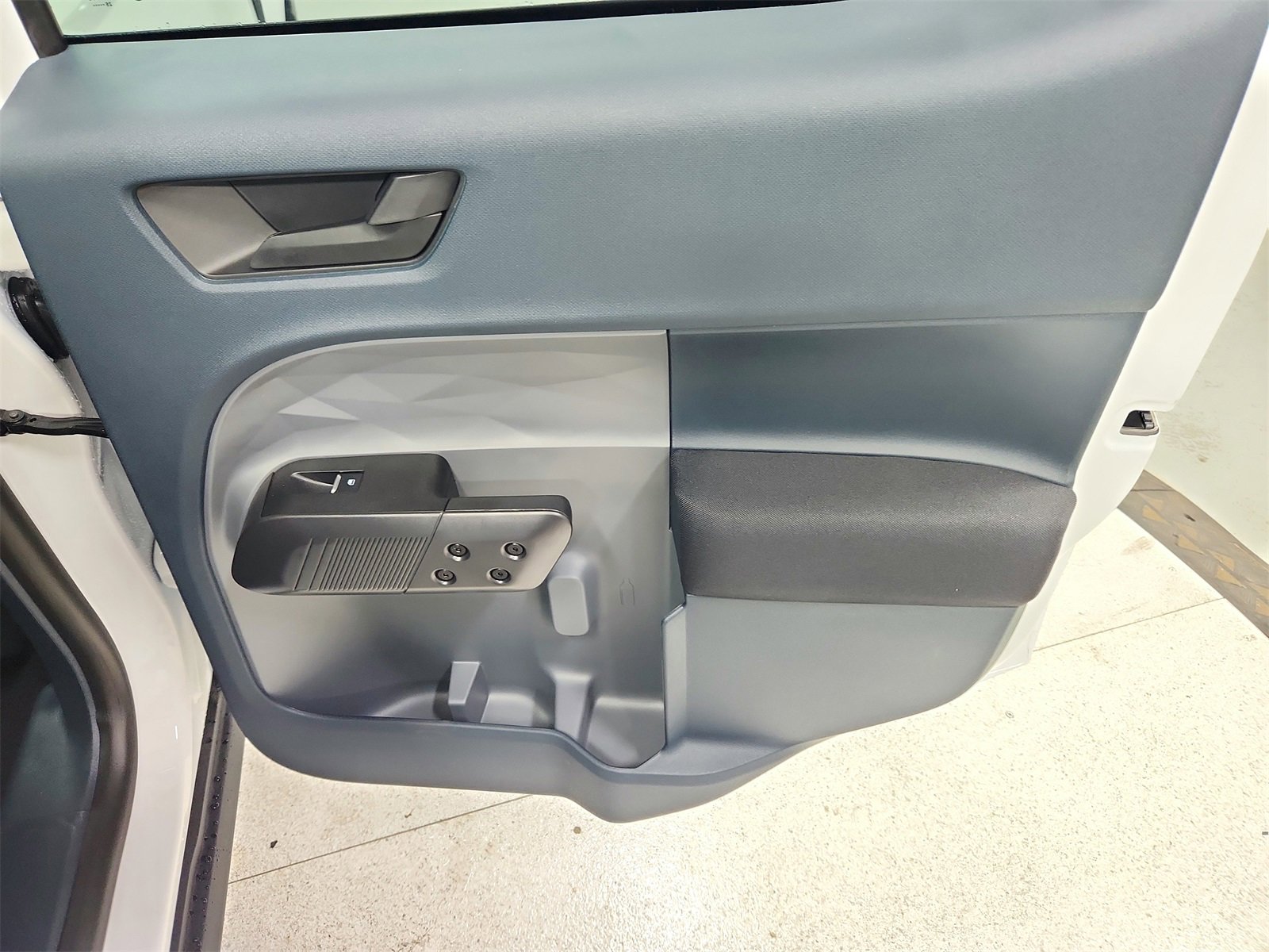 New 2025 Ford Maverick XL w/ Equipment Group 101A image 39