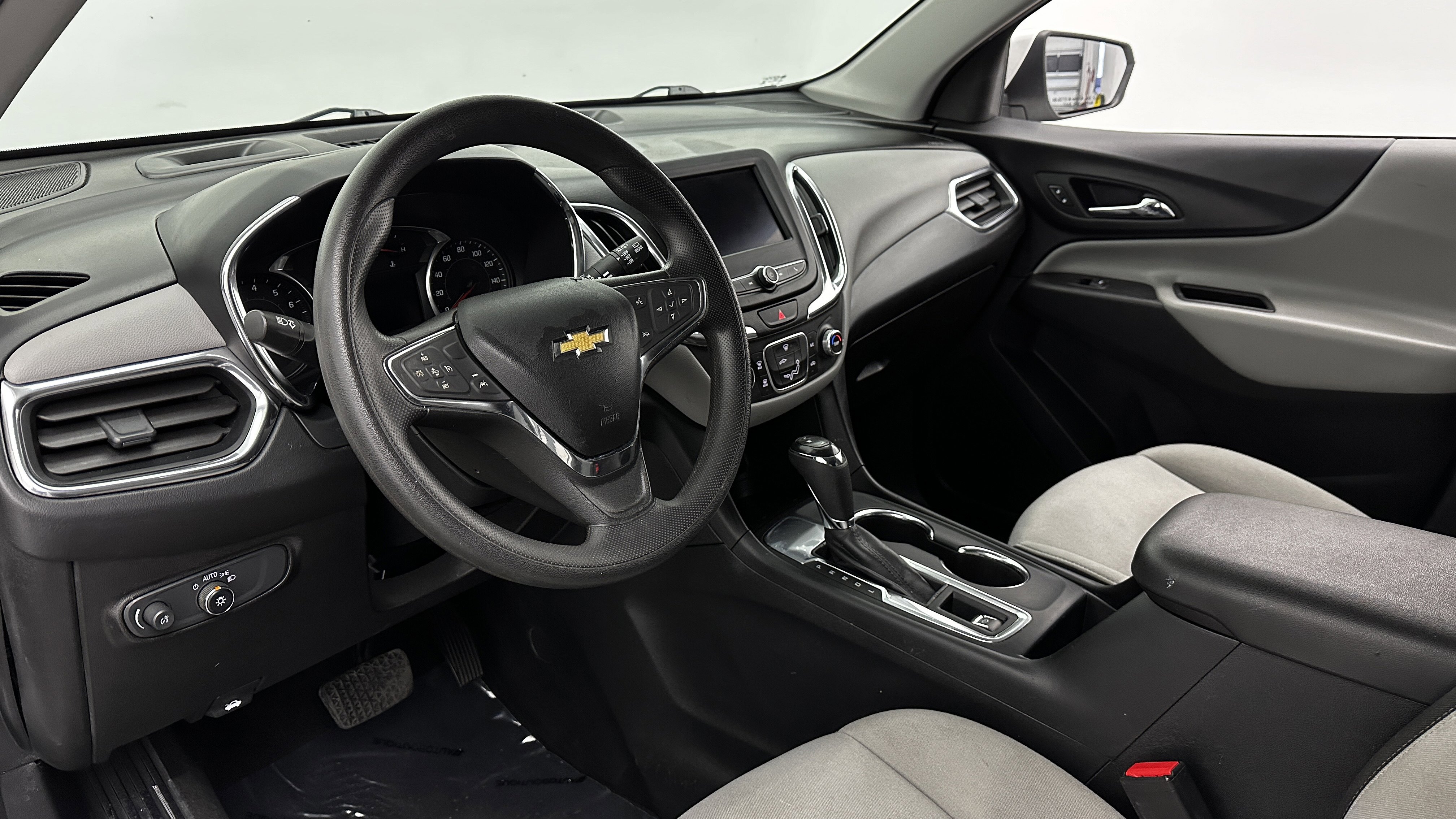 Used 2020 Chevrolet Equinox LT image 8