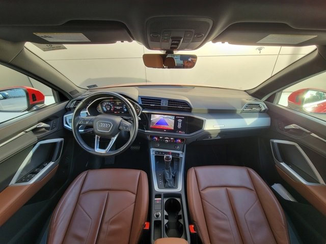 Used 2024 Audi Q3 2.0T Premium image 16