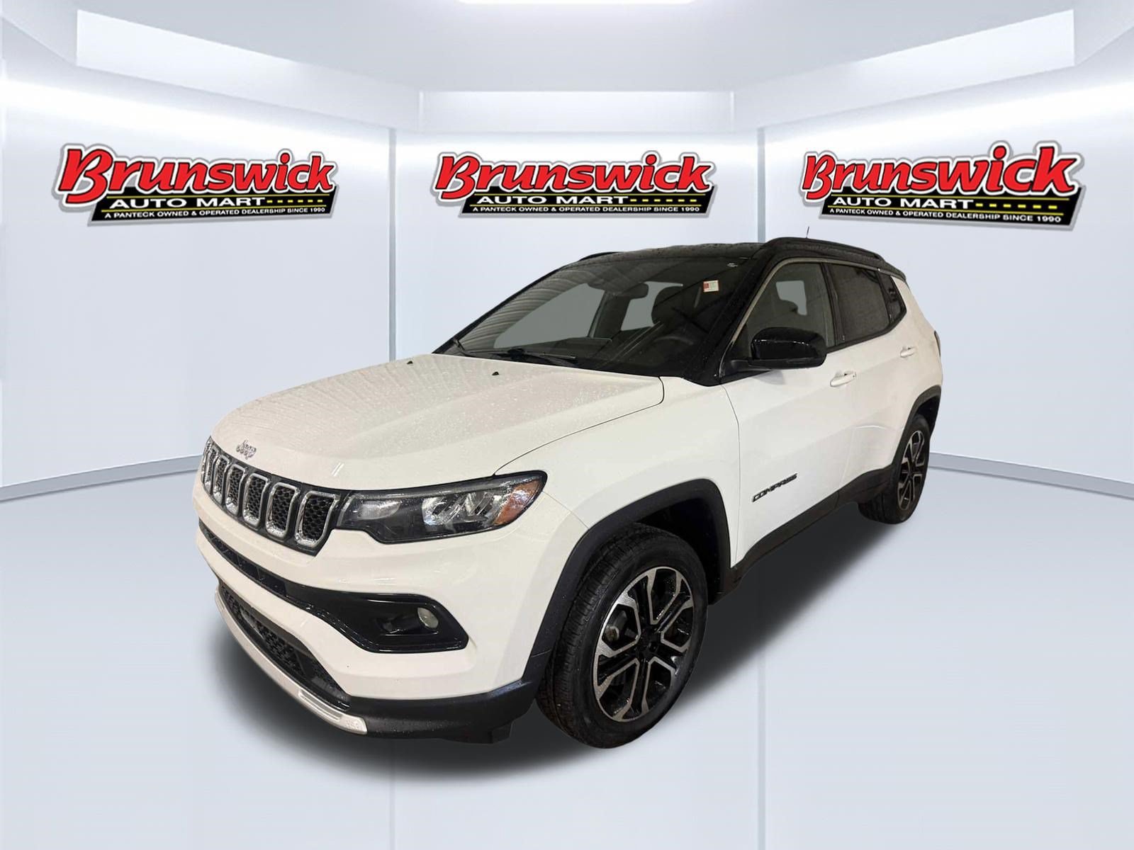 Used 2023 Jeep Compass Limited AWD/4WD image 5
