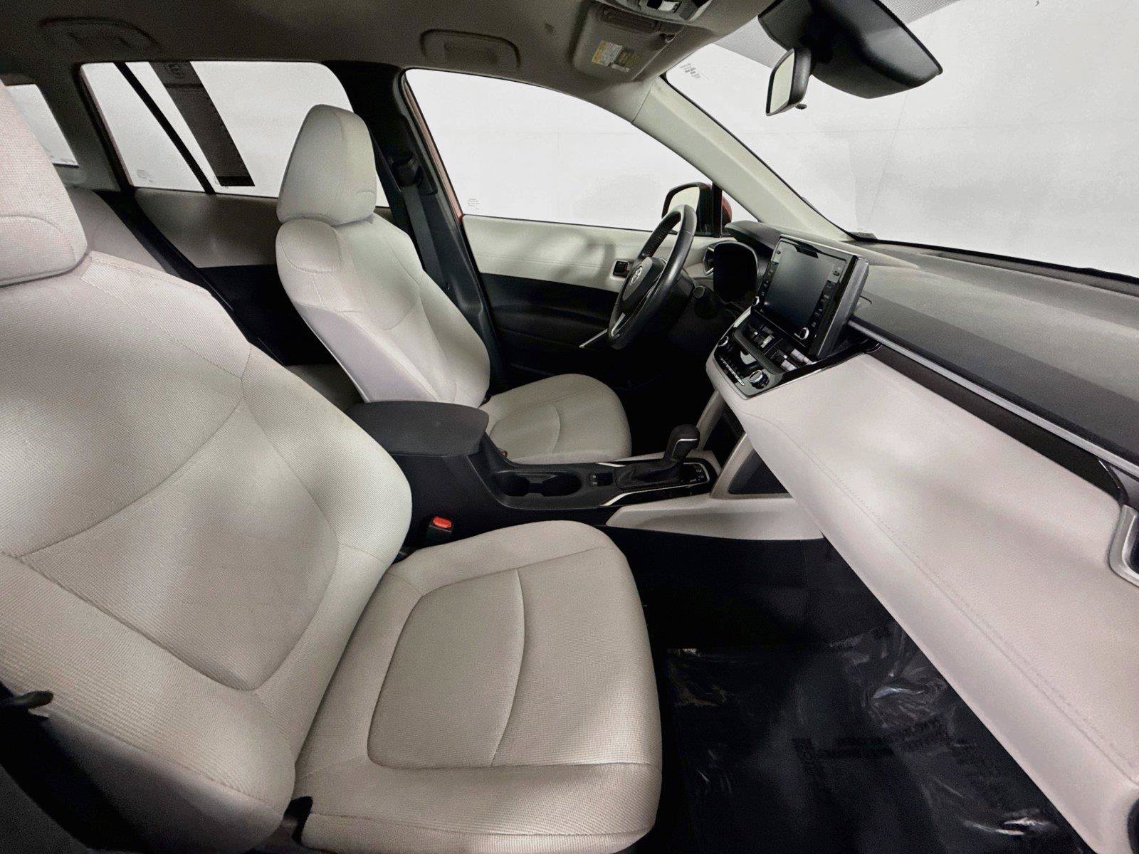 Used 2022 Toyota Corolla Cross LE FWD image 37