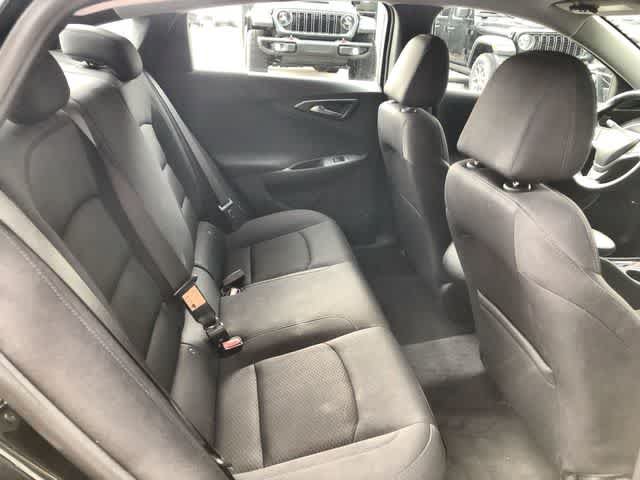 Used 2023 Chevrolet Malibu RS FWD image 17