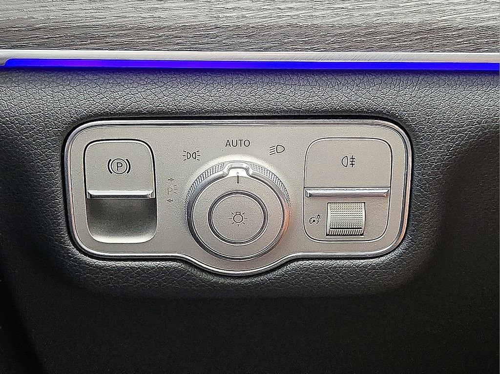 Used 2021 Mercedes-Benz GLE 350 4MATIC w/ Premium Package image 43