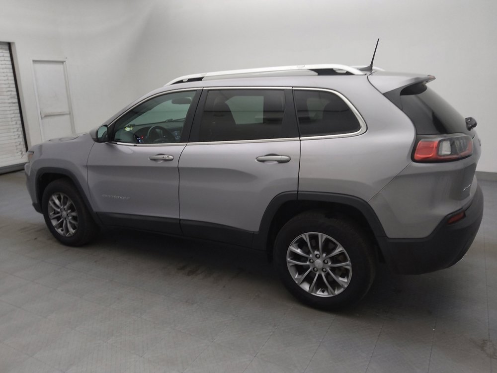 Used 2019 Jeep Cherokee Latitude Plus image 3