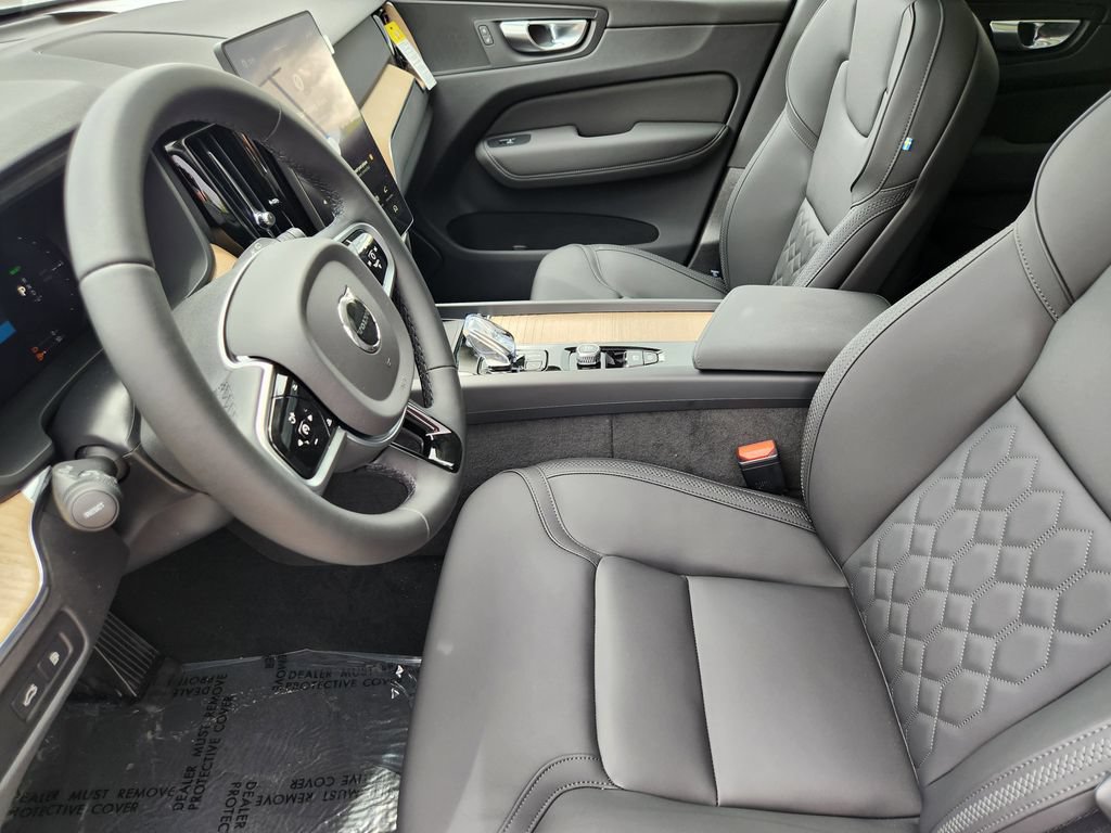 New 2026 Volvo XC60 T8 Plus w/ Climate Package AWD/4WD image 4