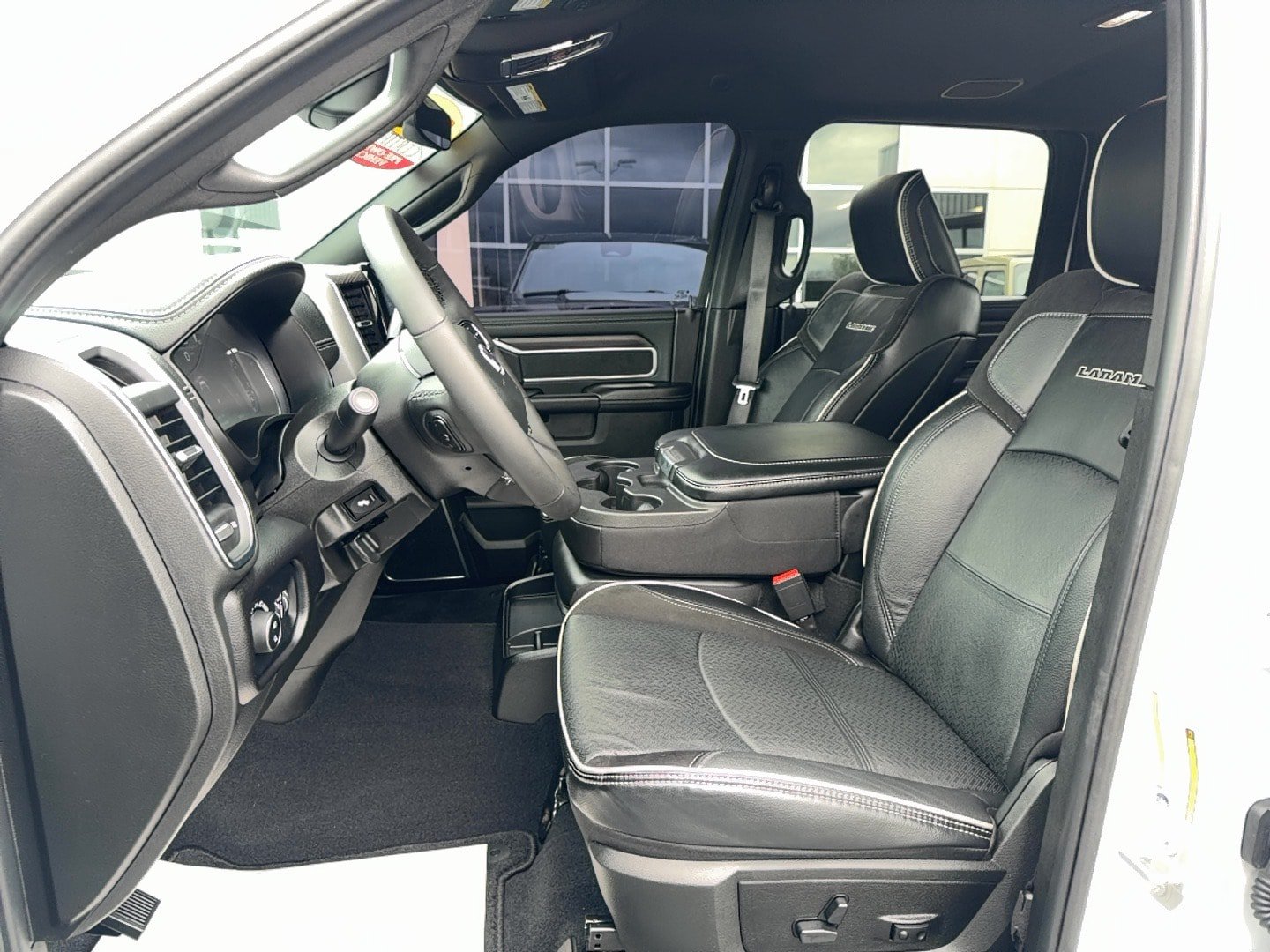 Certified 2026 RAM 2500 Laramie AWD/4WD image 11