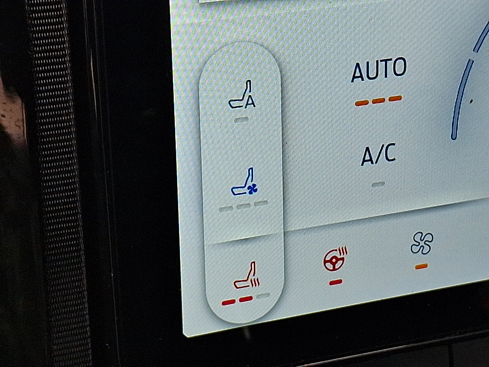 Used 2025 Ford F150 Lightning Platinum image 25