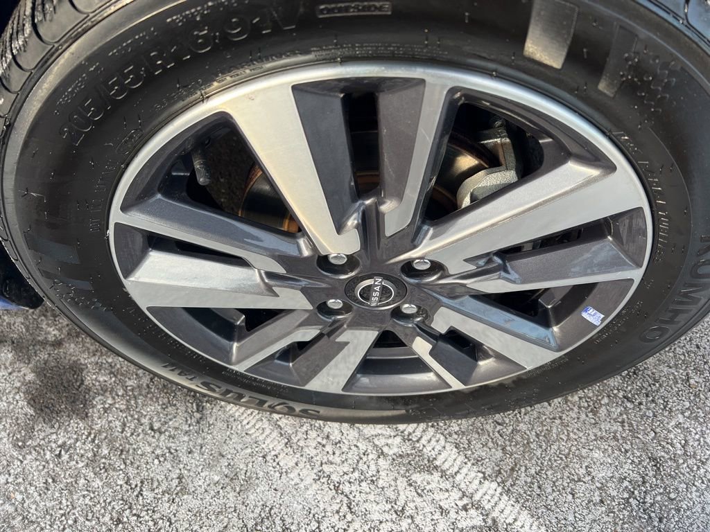 Certified 2023 Nissan Versa SV image 35