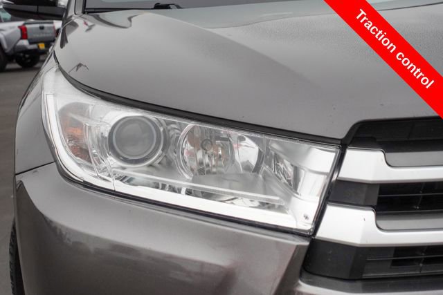 Used 2019 Toyota Highlander LE image 6