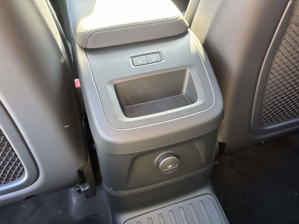 New 2026 Volvo XC60 T8 Ultra w/ Protection Package Premier image 31