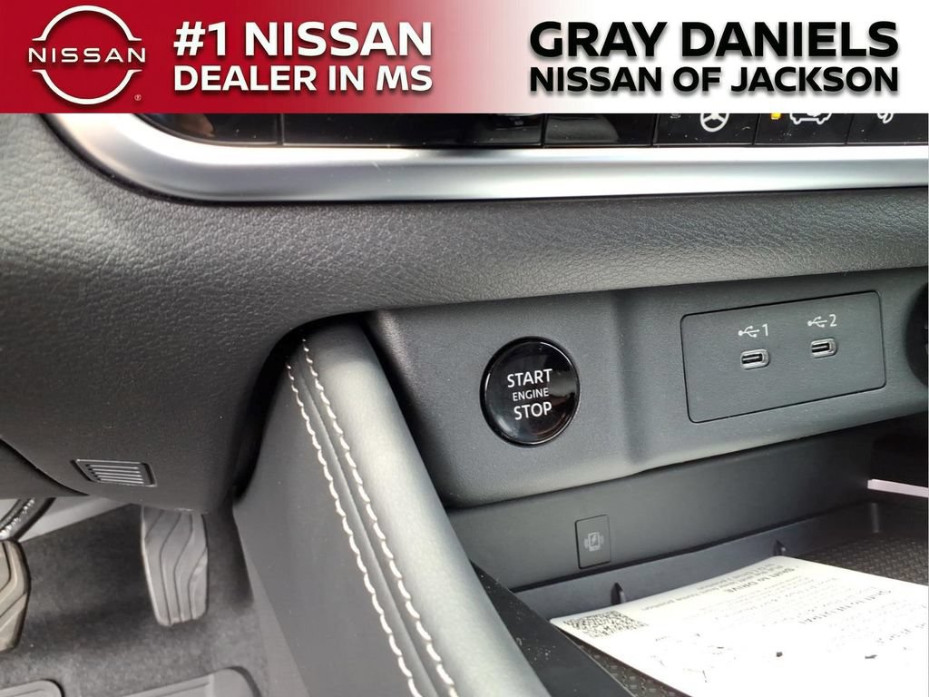 New 2026 Nissan Rogue Platinum AWD/4WD image 16
