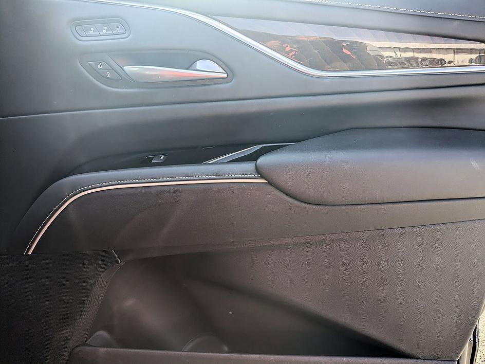 Certified 2024 Cadillac Escalade Premium Luxury Platinum image 43