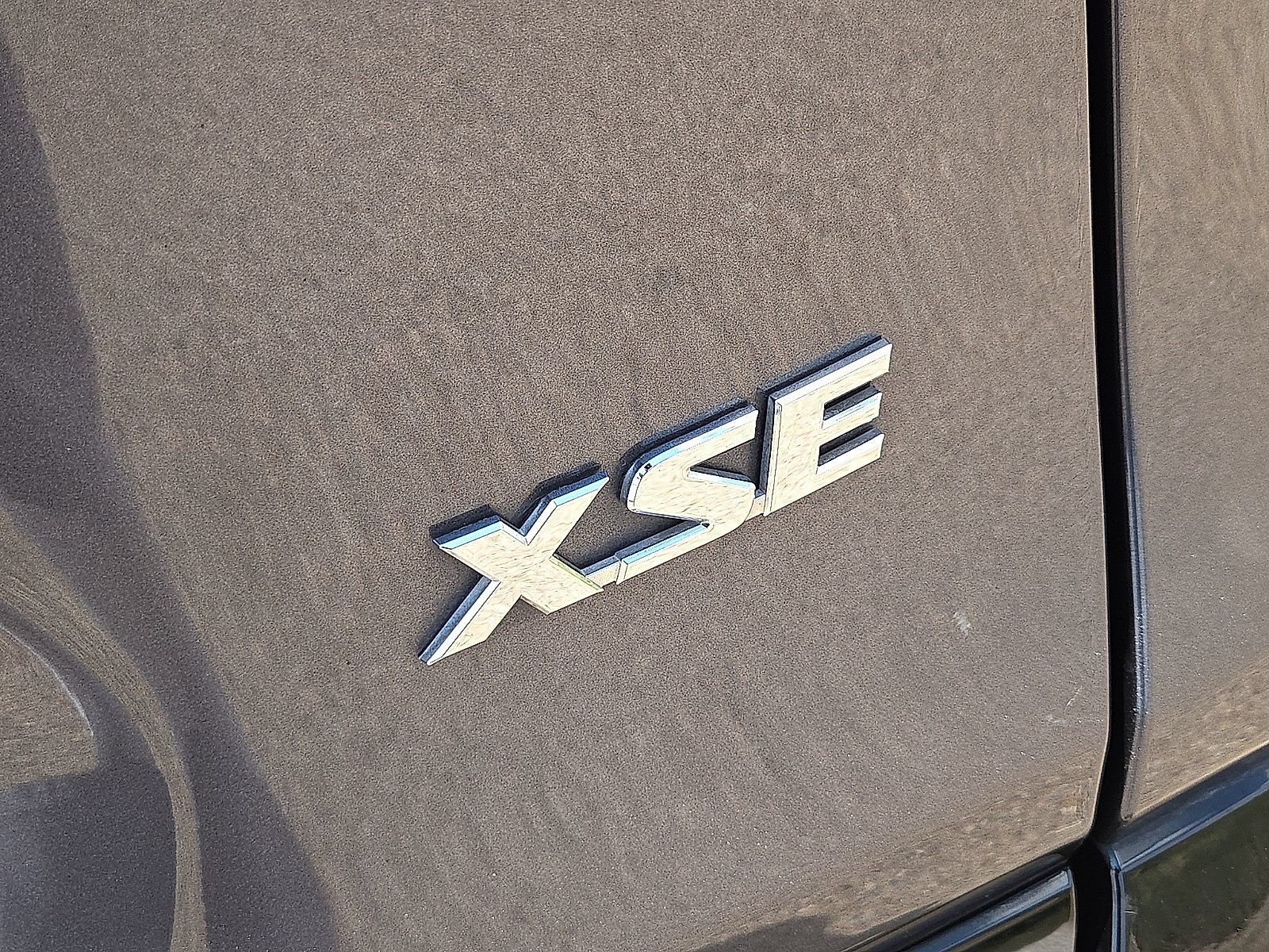 Used 2023 Toyota RAV4 XSE AWD/4WD image 14