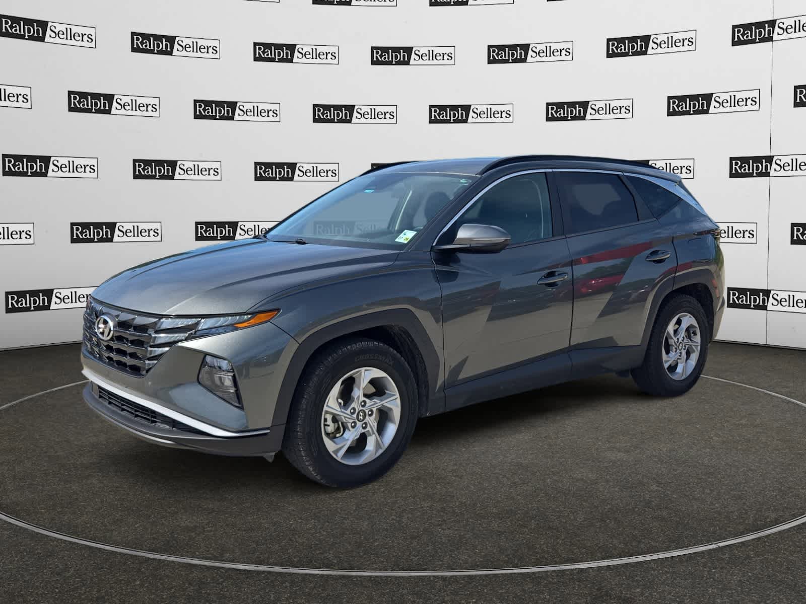 Used 2022 Hyundai Tucson SEL FWD image 2
