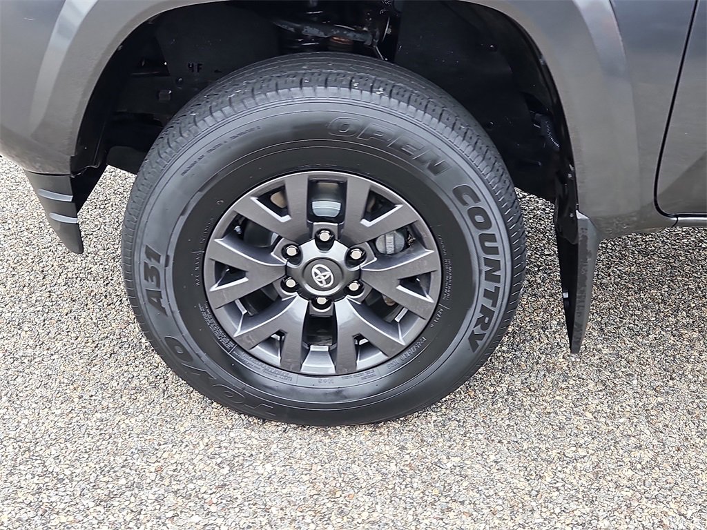 Used 2022 Toyota Tacoma SR5 image 7