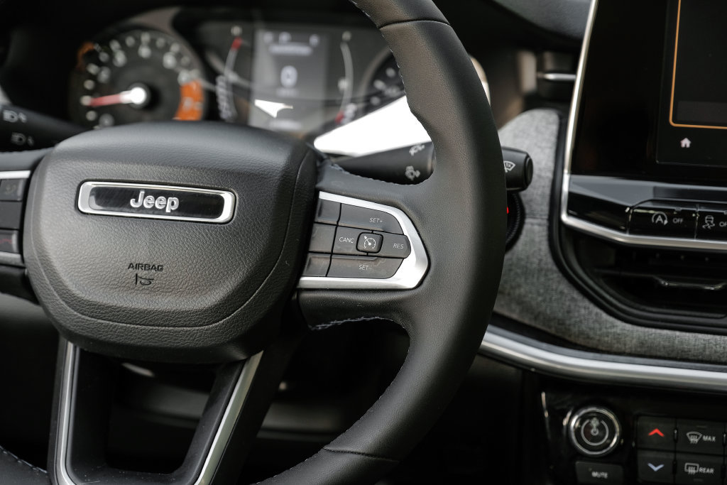 Used 2022 Jeep Compass Latitude AWD/4WD image 27