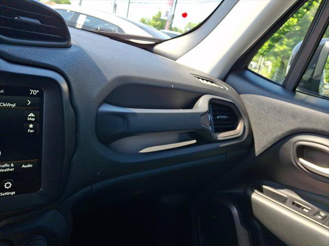 Certified 2023 Jeep Renegade Latitude AWD/4WD image 31