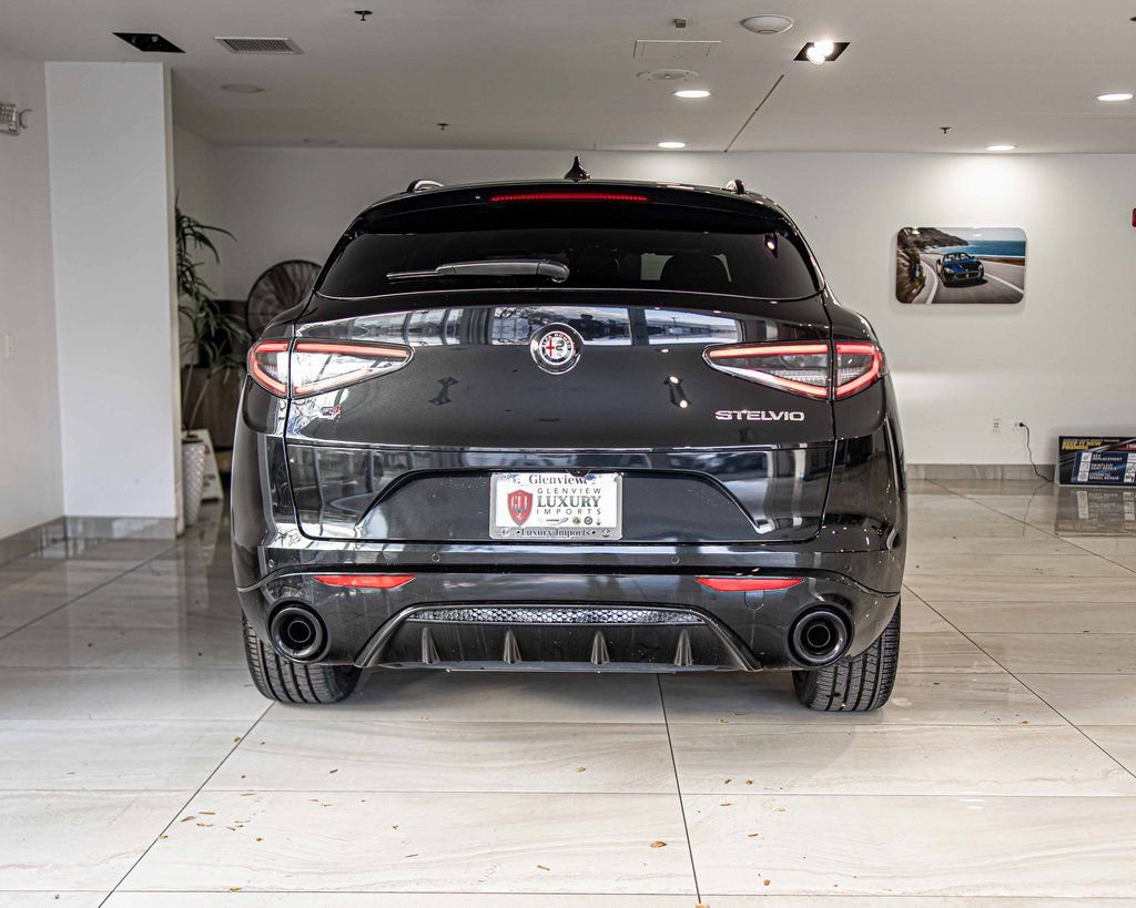 New 2025 Alfa Romeo Stelvio Sprint image 13