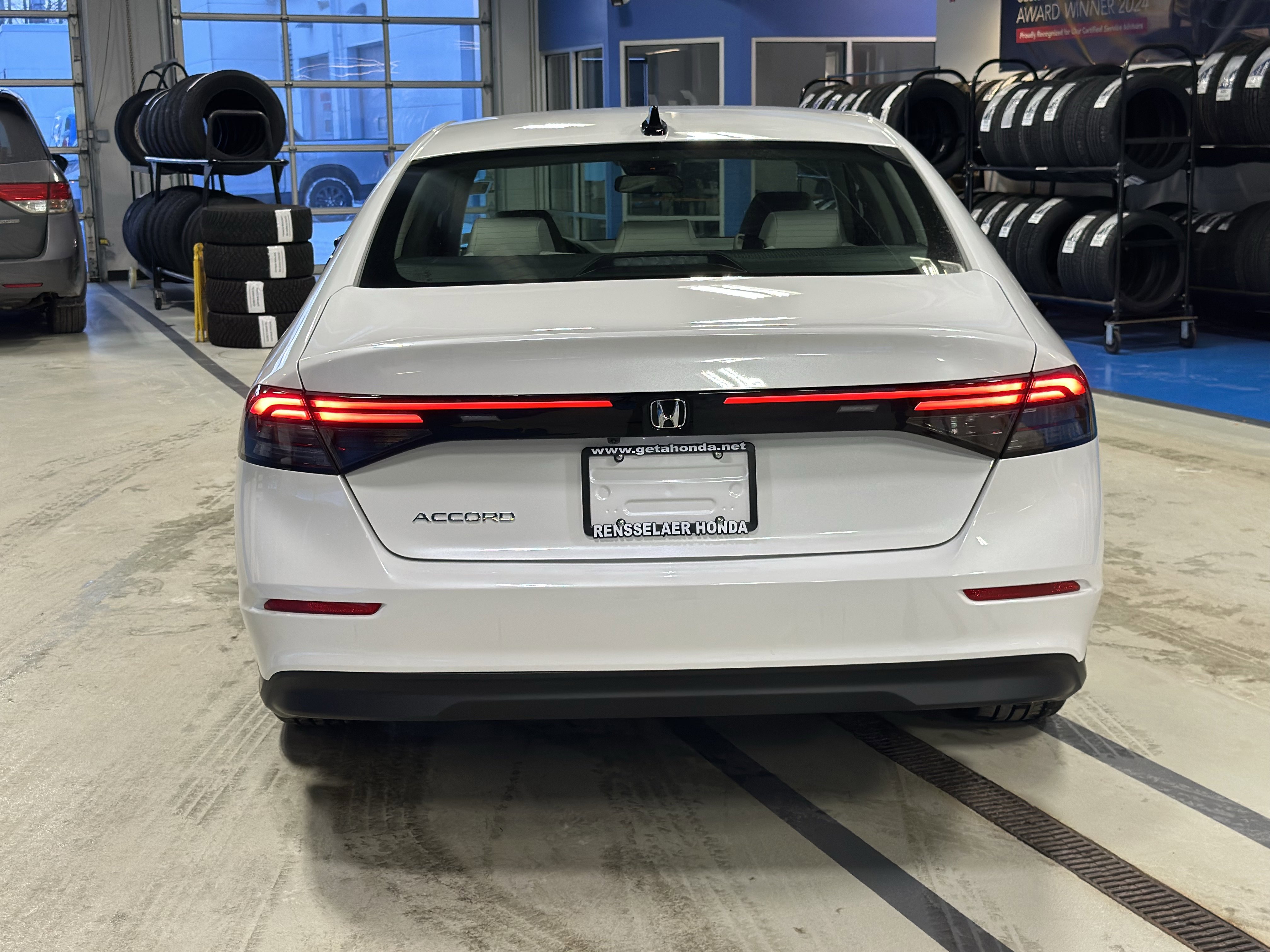 New 2025 Honda Accord SE image 5