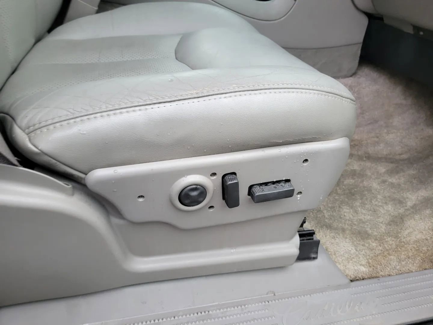 Used 2003 Cadillac Escalade AWD image 28